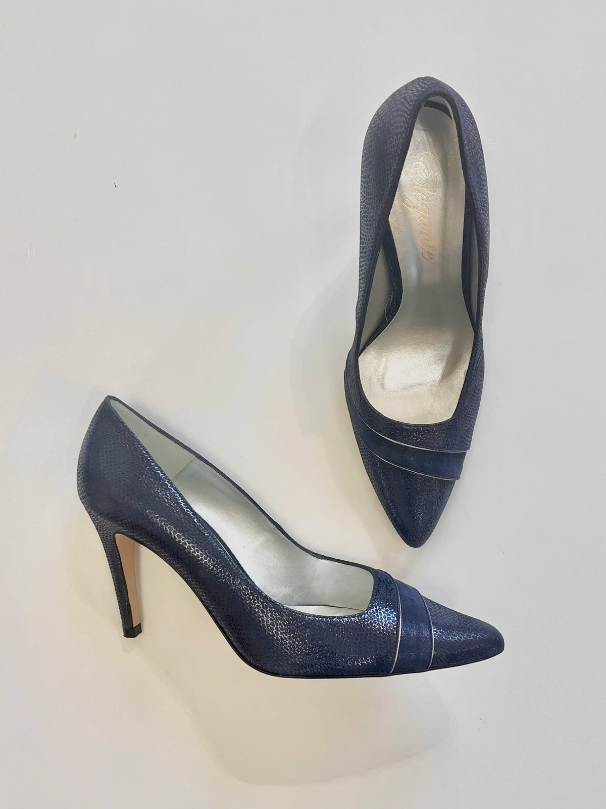 Elegante Navy Shoes