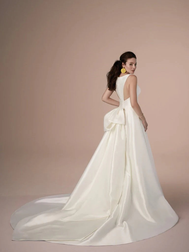 Maggie Sottero Bridal Gown with attachable bow - Megan - 9PW923