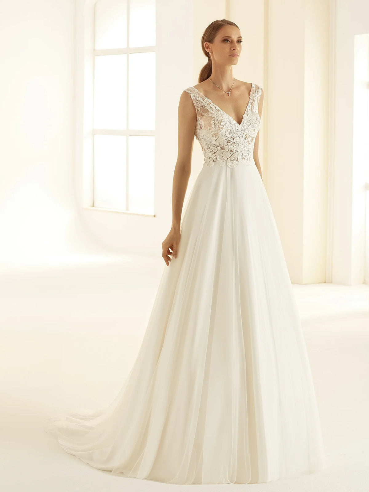 Bianco Evento Bridal Gown - Preciosa