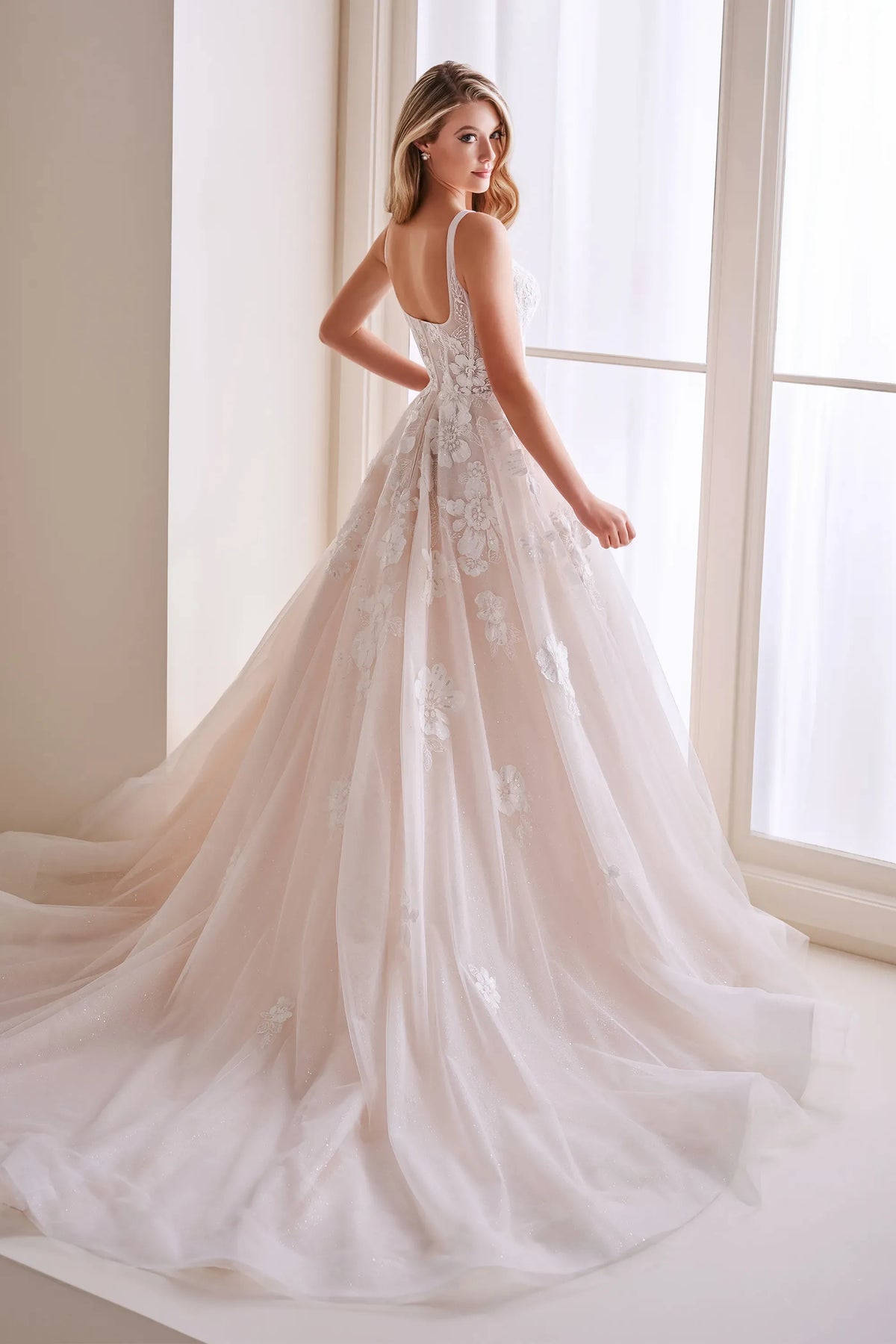 Mon Cheri Bridal Gown- E404