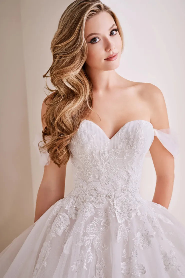 Enchanting  by Mon Cheri Bridal Gown E410 - Detectable Sleeves