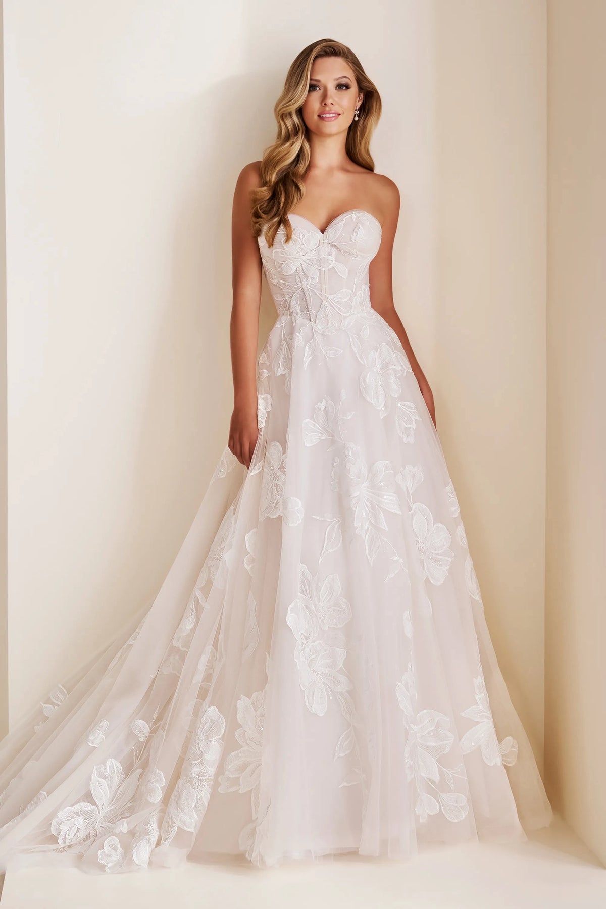 Enchanting Mon Cheri Bridal Gown E603